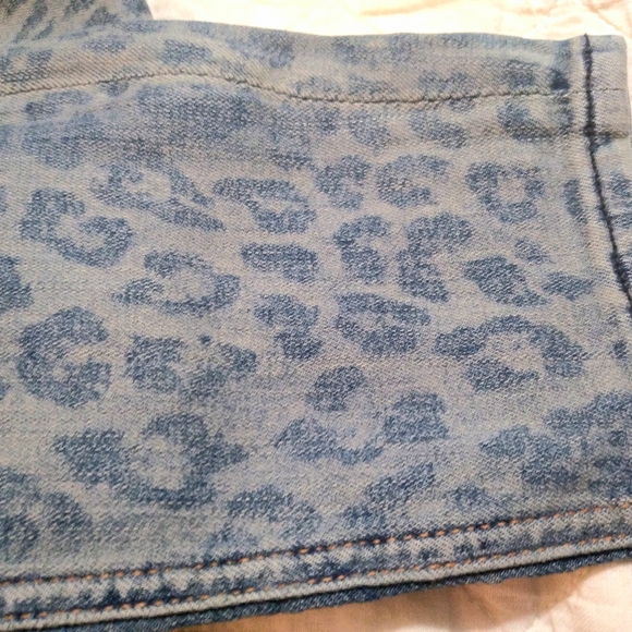 NWT 7 for All Mankind Jen7 Skinny Ankle Enhance Me Leopard Jean 2 - Picture 7 of 8